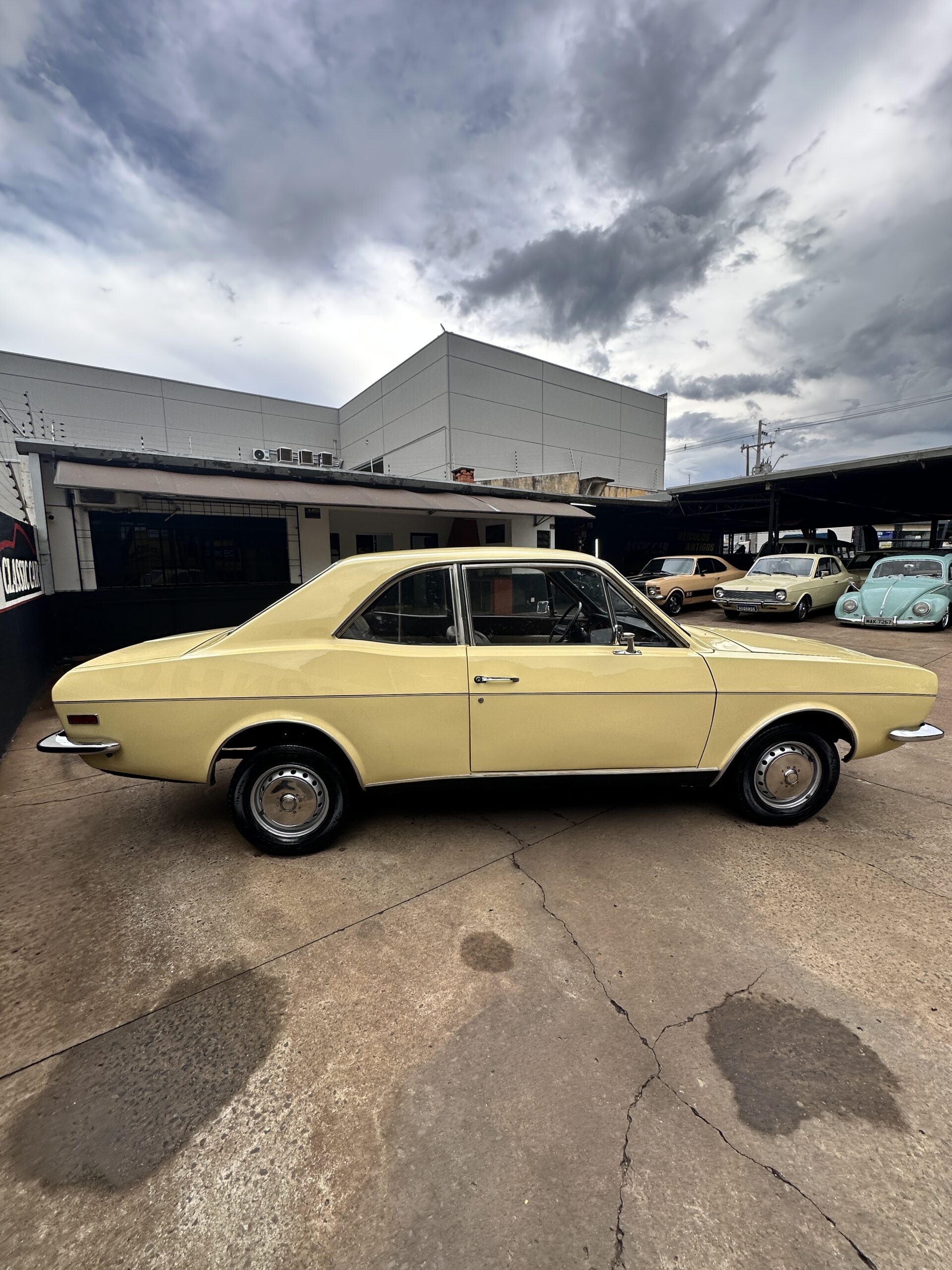 PROMO O Ford Corcel 1 4 LDO 1976 Classic Car